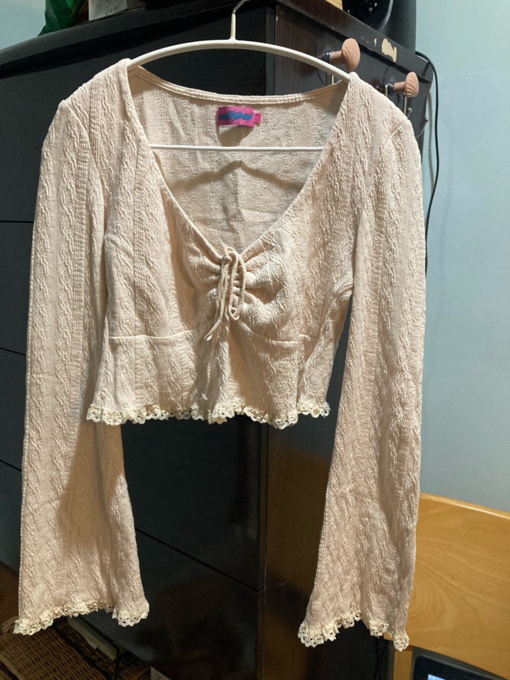 Edikted Cream Lace-Trim Ruched Front Crop Top